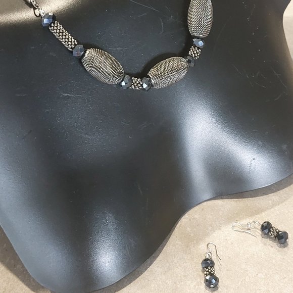 Women's Black Woven Mesh Necklace with Spaced Diamond Cut Beads - Small - NWOT - Picture 2 of 8